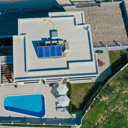 Apartment Beautiful In With Swimming Pool *